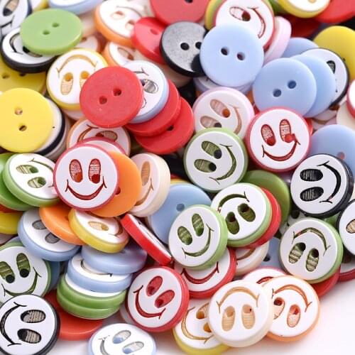 Hot 50Pcs/Pack 2 Holes 18mm Resin Buttons For Baby Kids Cute Mixed Color Smiley Pattern Button For DIY Clothes Accessories
