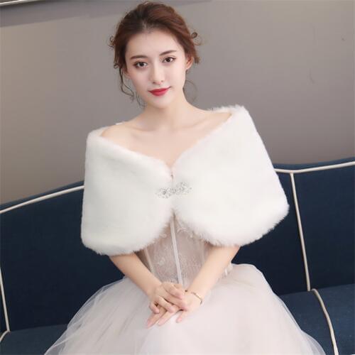 New Faux Fur Evening Party Dress Wraps Fur Wedding Bridesmaids Shawl Bridal Jacket Shoulder Capes Slim Lady Fake Fur Cloak 1126