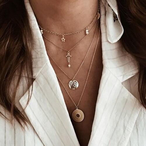 4 Pcs/Set Women Gold Necklaces Boho Star Cross Heart Pearl Chain Multilayer Necklace Personality Party Pendant Necklace Set