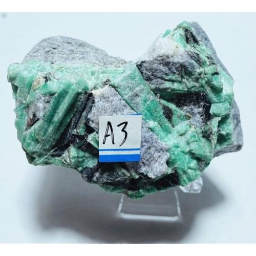 Natural Stones Powerful Chakra Emerald Stone Energy Meditation Fengshui Witchcraft Healing Crystals