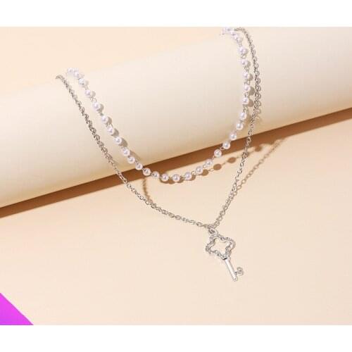 Wholesale 10 Crystal Key Pearl Combination Pendant Double Necklace Lady Sweet Romantic Fashion Fashion 2021 New