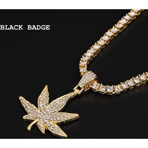 Bling Rhinestone Maple Leaf Shape Pendant Necklace Mens Necklace Fashion Hip Hop Full Zircon Iced Out Pendant Party Jewelry