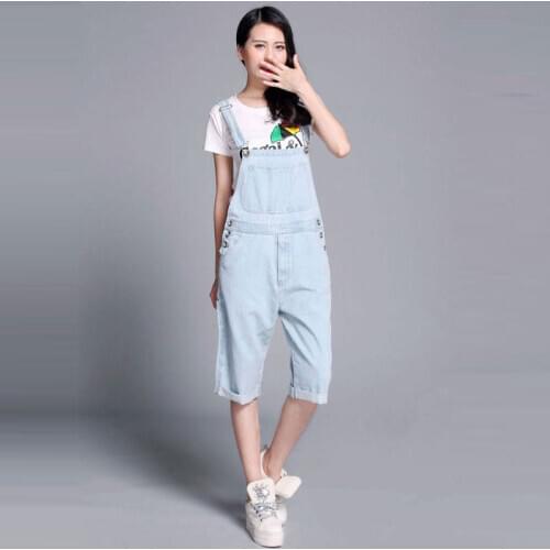 2020 New Modis Light blue and white Spring Denim Strap Shorts Womens Loose Casual Suspenders Retro straight one-piece five pant