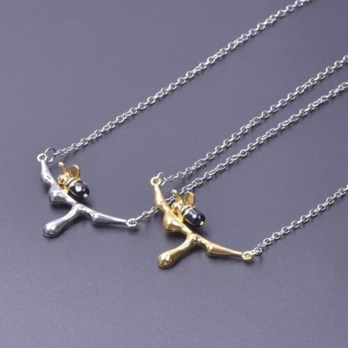 2pcs Golden Bee Dripping Honey Pendant Necklace For Girl Womens Accessories Designer Necklace Fashion Jewelry Friend Gift Party