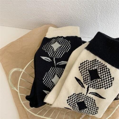 Womens Socks Korean Fashion Floral Print Long Sock Autumn Winter Harajuku Streetwear Japanese Kawaii Cute Christmas Socks Gifts