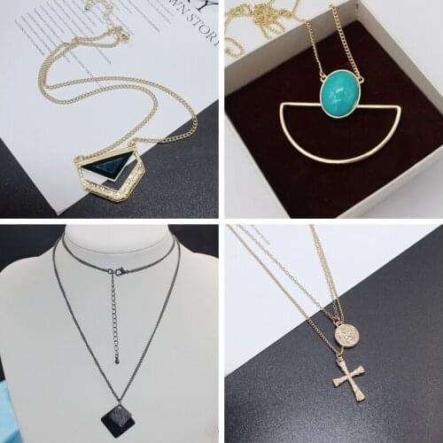 New fashion, exquisite temperament, versatile necklaces, many popular womens Pendant Necklaces