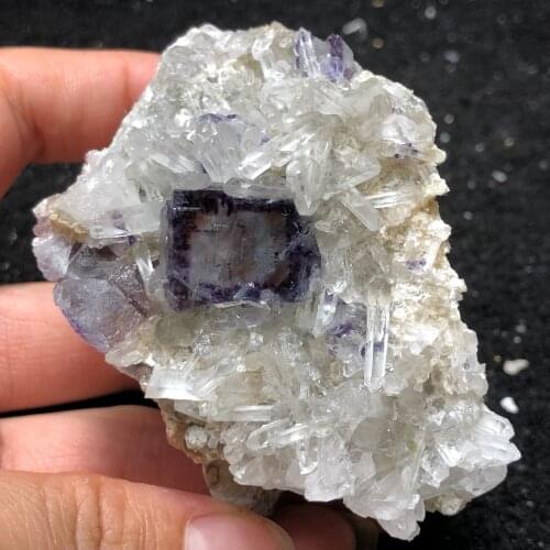 160gNatural purple fluorite and crystal mineral specimen healing energy wheel vein teaching stone home decoration collection