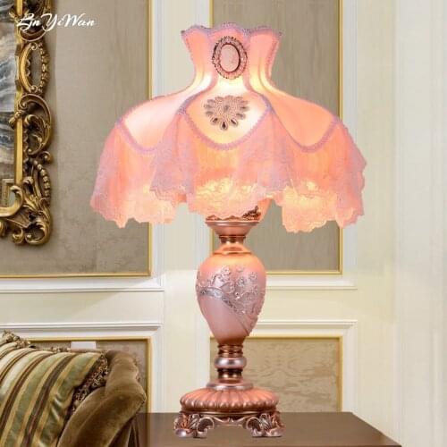 European pastoral pink princess lace warm bedroom creative bedside table lamp wedding celebration table lamp