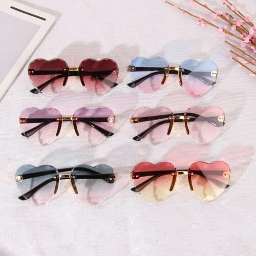 Lovely Heart Rimless Frame Sunglasses Children Kids Gray Pink Red Lens Fashion Boys Girls Uv400 Protection Eyewear Wholesale