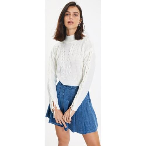 Trendyol Handles Shir Detailed Knitwear Sweater TWOAW22KZ1628