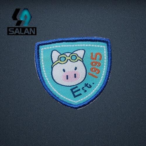 Stock cartoon woven badge or custom beatiful woven patches/badge iron on school custom woven patch SPJ020