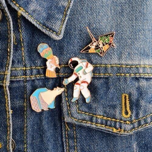 Cartoon enamel brooch Set origami crane microphone bear pilot pilot drip alloy brooch simple fashion denim collar pin Jewelry