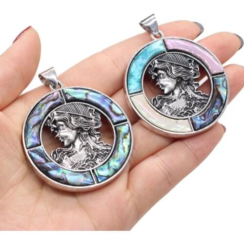 Charm Natural Freshwater Shell Pendant Charms Hand-carved Human Head Round for Jewelry Making Supplies DIY Necklace Accessories