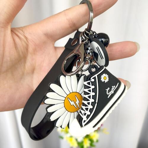 KPOP G-Dragon Key Chain Keyring Silica gel Daisy Pendant Peaceminusone Bag Decoration Fans Collection wj312