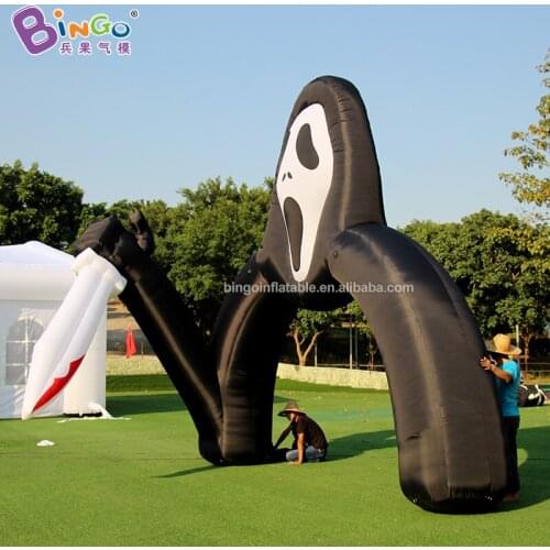 ADVERTISING TOY 5.4x4.7m inflatable ghost arch way inflating custom made demon handing knife model arches Halloween decoration