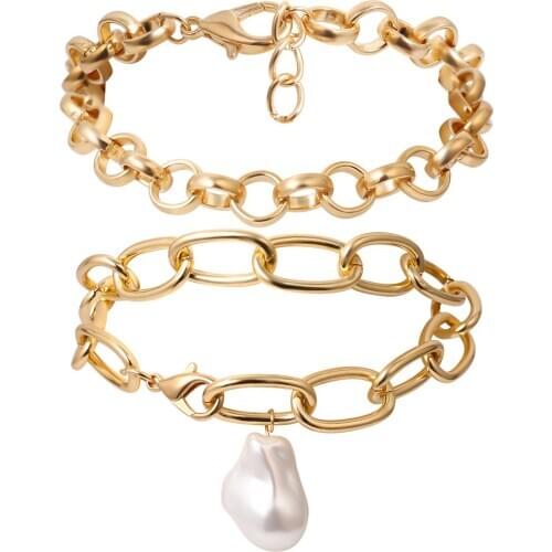 Wild personality bracelets with square metal geometric hollow pearl pendant bracelets for fashion women gifts female gifts