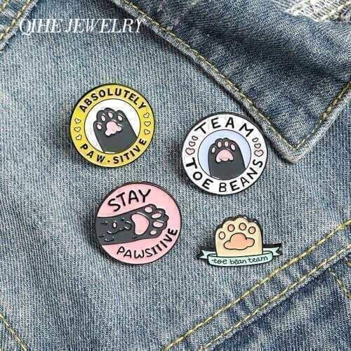 QIHE Jewelry Cute Paw Series Enamel Pins Pet Decoration Brooches Badges Fashion Cartoon Pin Gifts for Friends Wholesale