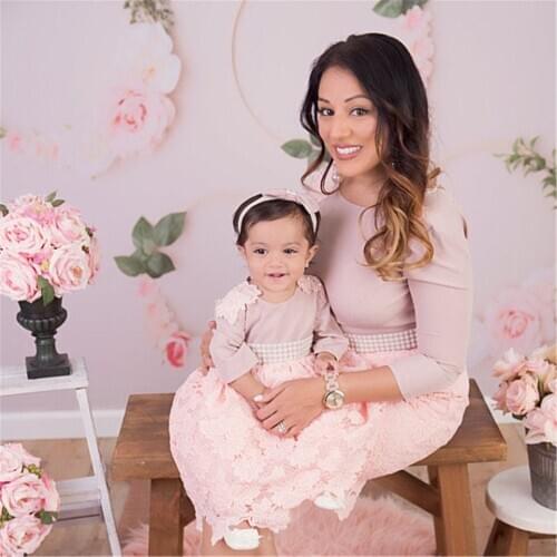 Lovely Pink Long Sleeve Mother Daughter Matching Dresses Birthday Party Mom Girls Celebration Gowns Free Headband Custom Made