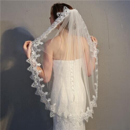 High Quality Simple Off White Bridal Veils Beautiful Lace One-layer With Insert Comb Bridal Wedding Veil Voile Mariage