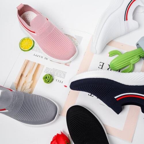 Lightweight And Breathable Casual Fashion Womens Sports Vulcanized Flat Mesh Sneakers 2021 Summer New Style
