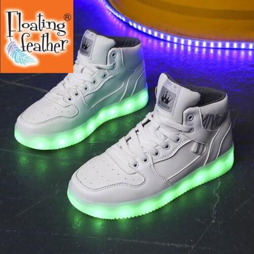 Size 35-44 Womens Anti-slippery Luminous Sneakers Mens Led Wear-resistant Glowing Casual Shoes Adult Damping Shoes with Light