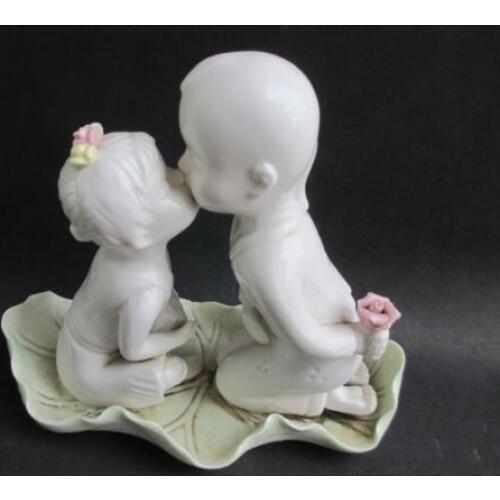 Exquisite Interesting Ancient Chinese ceramic Kissing children statue