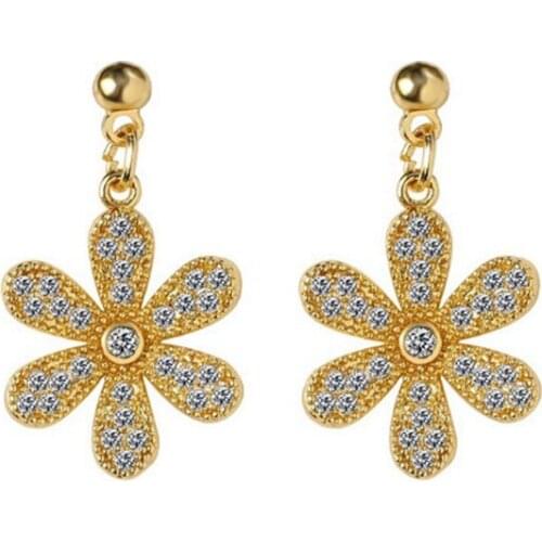Korean personality simple Mori petal temperament crystal earrings flower earrings Fashion Jewelry Wholesale