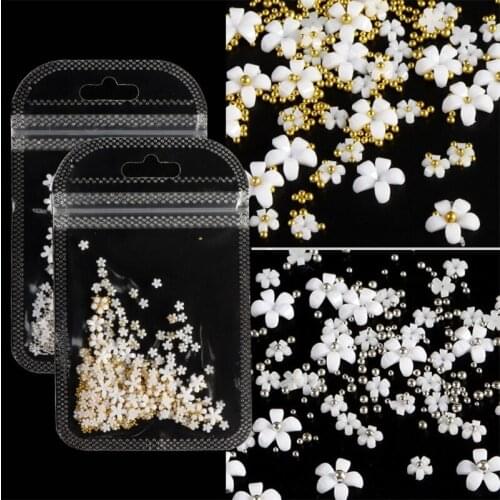 Q81B 1Bag Acrylic Flower Nail Art Decoration Mixed Size Manicure Tool Accessories for DIY Nails Design