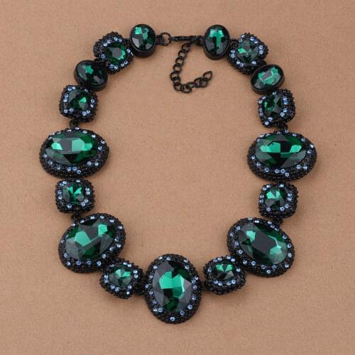 Luxury Green Rhinestone Necklace Bridal Jewelry O Shaped Crystal Retro Personality Black Metal Necklace Prom Wedding Accessories
