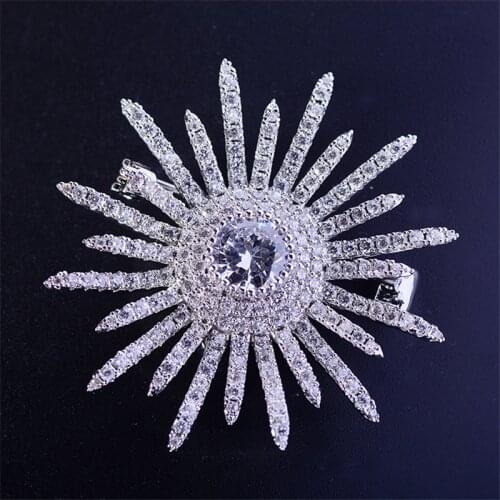 Simple Gold Silver Color Brooch Pin Female Costume Scarf Bag Jewelry Cubic Zirconia Sunflower Brooches Pins for Women broche