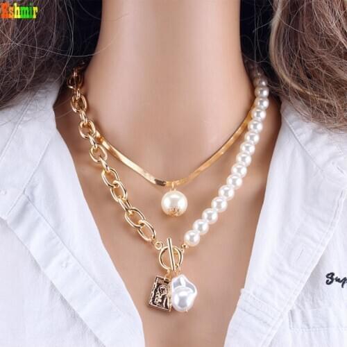 Kshmir2020 Retro baroque pearl necklace decorated with metal statue pendant pendant necklace female two-piece set