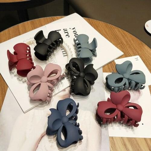 2021 Solid Flower Hair Claws Elegant Frosted Acrylic Hair Clips Crab Hairpins Barrette For Women Girls Hair Accessories Bands