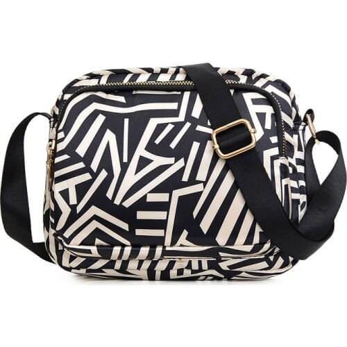 2021 Womens Canvas Bags Shoulder Diagonal Small Square Handbag Multifunctional Hot Sale Large Capacity Nylon Crossbody Bag