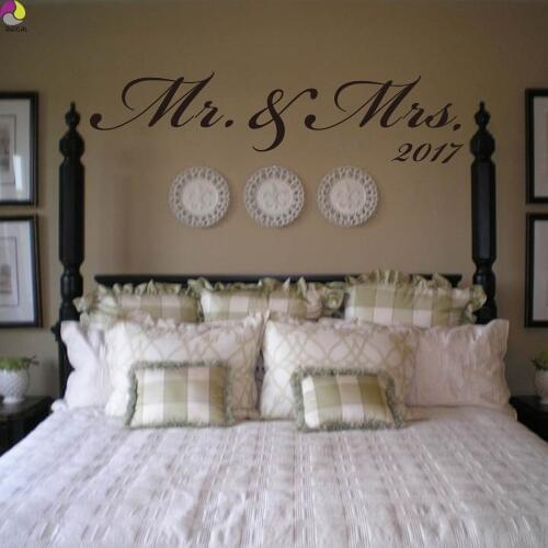 Mr & Mrs Custom Date Wall Sticker Bedroom Sofa Wedding Room Party Love Quote Wall Decal Family Vinyl Home Decoration Art Mural