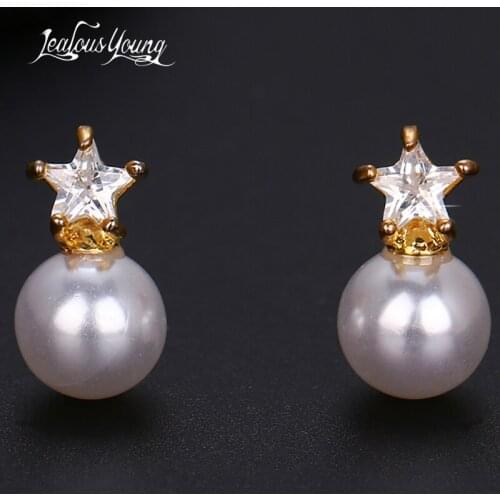 Fashion Star Crystal White Pearl Earrings 2020 New Korean Jewelry Round Wedding Stud Earrings for Women Gift