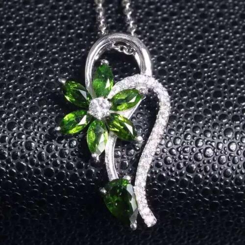 Natural green peridot pendant S925 Sterling silver Natural olivine Pendant Necklace trendy elegant Clip women party jewelry
