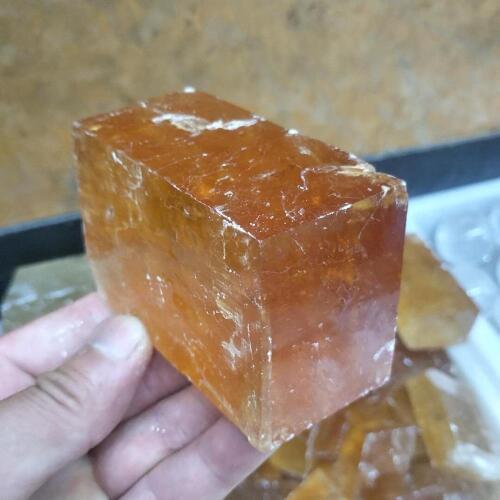 200g Natural lemon yellow Iceland SPAR and mineral healing stone