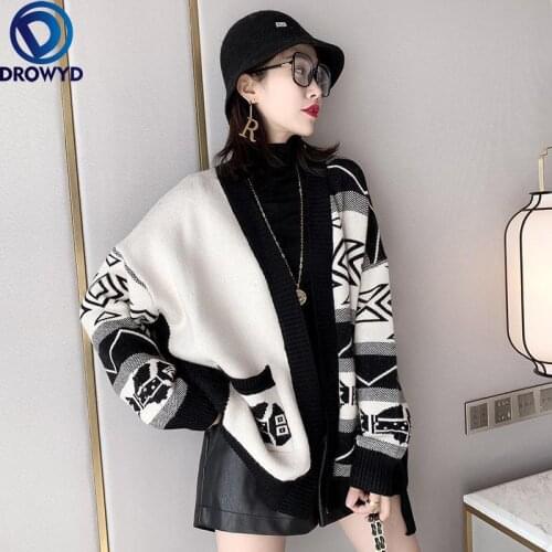 2021 Autumn New French Style Niche Lazy Wind Loose Coat Knitted Outer Wear Cardigan Sweater Women Trend Single-breasted Sweater