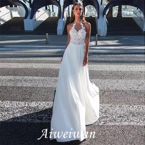 A-Line Wedding Dresses Halter Neck Sweep / Brush Train Chiffon Strapless Romantic Boho Illusion with Beading Appliques 2021