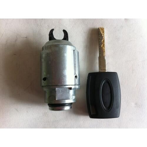 1 Set Car Hood Latch Lock Bonnet Lock With Key for Ford Focus 2005-2013