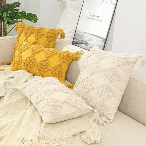 1 Piece of Tufted Pillowcase 45x45cm/30x50cm Decorative Tassel Ball Solid Color Sofa Cushion Cover Nordic Style Cushion Cover