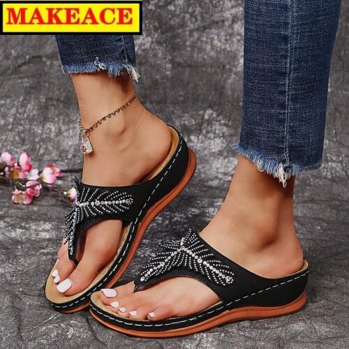 Womens Slippers 2021 Summer Fashion Wedges Flowers Rhinestone Embellished Female Flip-flops Peep-toe Casual Flat Beach Sandals