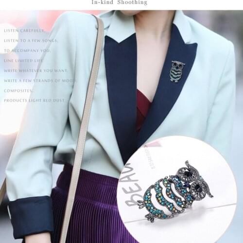 Japan and South Korea new retro animal brooch men and women the same style owl blue brooch fashion corsage clothing accessories