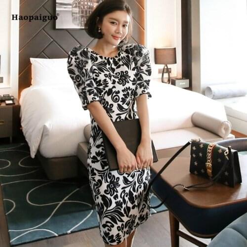 Plus Size Print Pencil Dress 2019 Summer Women Black Half Puff Sleeve O-neck Vintage Party Club Dress Elegant Work Dress Elbise