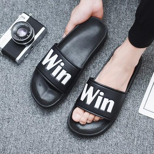 Designer Men Home Slippers Cute Large Men Beach Shoes Flat Casual Shoes Men Tenis Masculino Outdoor Men Walking Shoes