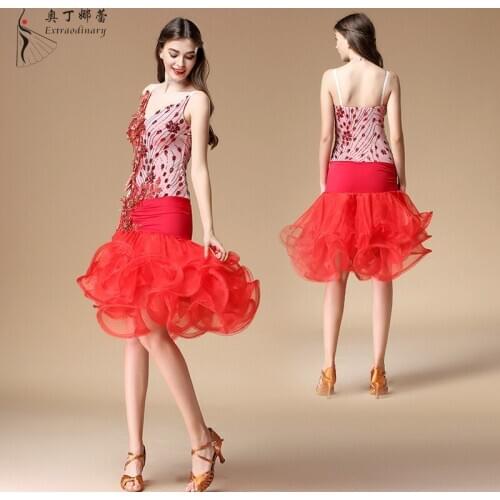 Latin dance competition stipulates female professional tassel skirt