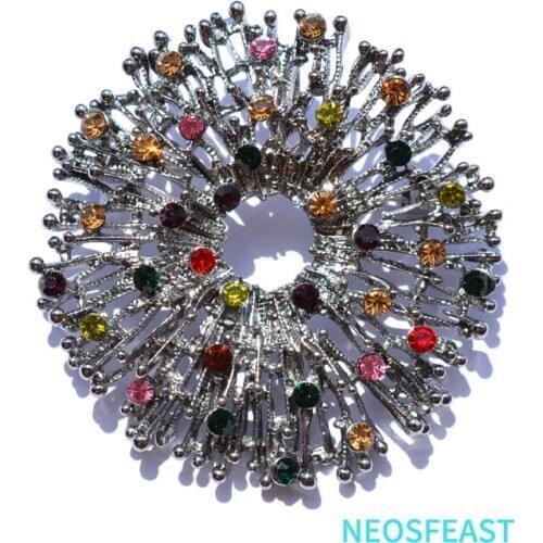 Elegant Floral Brooch for Women Rhinestone Pin Black Lacquer Plated Lady Gift Wedding Garments Garland Accessory Fashion Jewelry