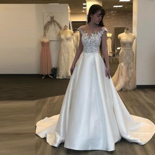 Elegant Boat Neck Satin Wedding Dresses Sexy Backless Chapel Train Lace Applique A-Line Bridal Dress Custom Made