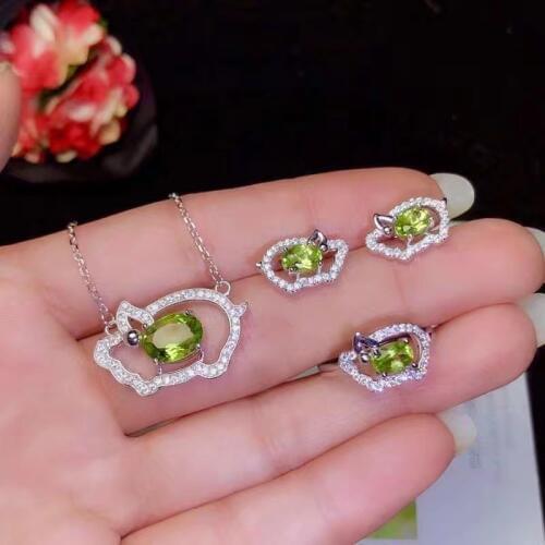 Little piggy Green Peridot gemstone jewelry set including ring earrings and necklace
