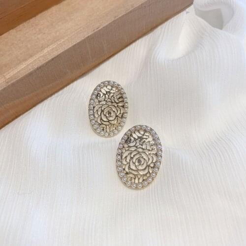 YAOLOGE 2021 Female Hollow Out Rose Pearl Stud Earrings Elegant Trendy Alloy Earrings Fashion Jewelry Ear Accessories Oorbellen